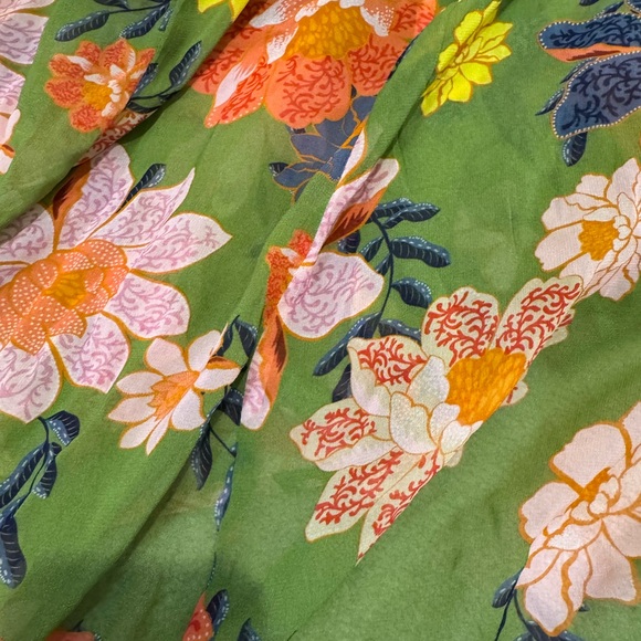 BRAND NEW EMILY LOVELOCK FLORAL DRESS WITH TAGS - Picture 2 of 14